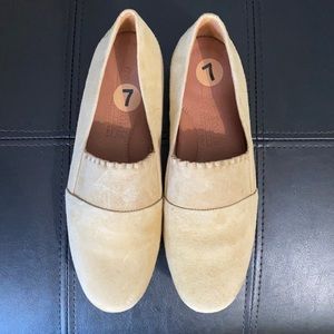 Gentle souls women’s flats